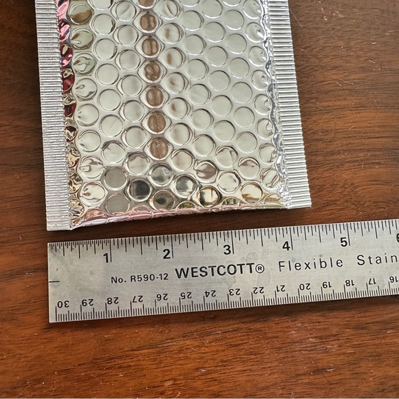 Bubble mailers, silver 4x4.5 inches. Self sealing. - Picture 3 of 5